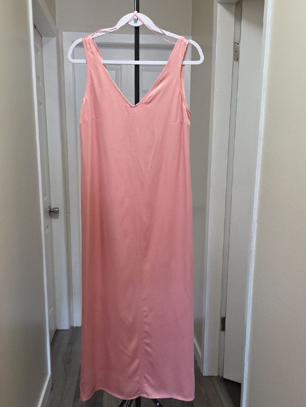NWT OUI Blush Pink Satin Slip Dress V-Neck Side Slits Midi Minimalist Luxe $335 - Picture 3 of 12